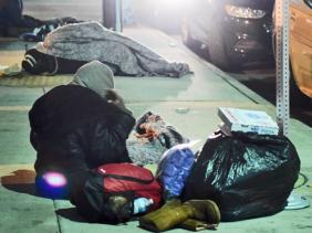 Pourquoi les SDF préfèrent la rue que les centres d’accueil ?