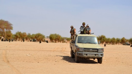 Quatre contrebandiers arrêtés et 16,5 tonnes de denrées alimentaires saisies dans l&rsquo;extrême Sud du pays (MDN)