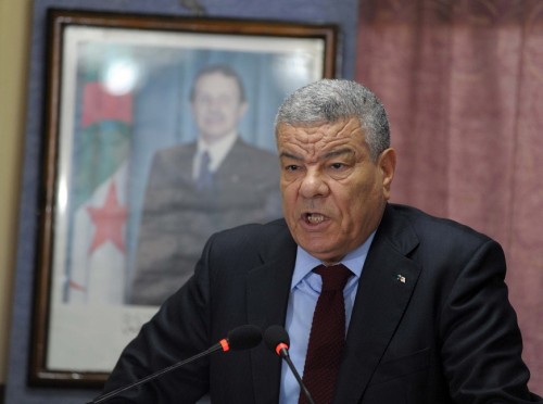 Saâdani exige la totalité des voix des parlementaires du FLN lors du vote de la nouvelle constitution