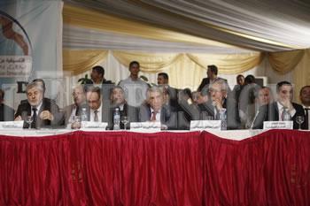 Scène politique nationale: fantomatique opposition