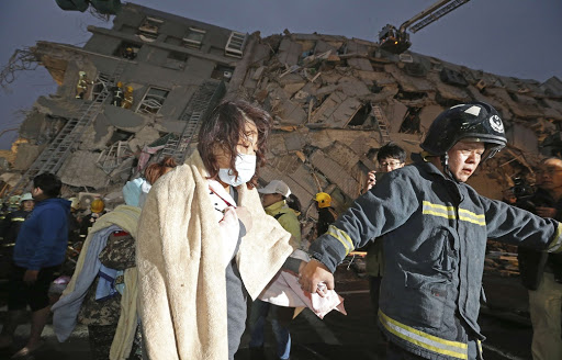 Taïwan: 14 morts et plus de 150 disparus dans un puissant séisme