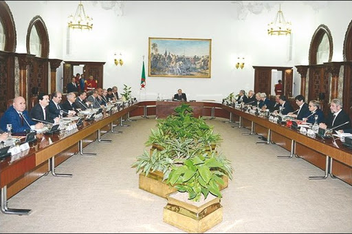 Un remaniement ministériel envisagé après le 15 février: quatre ministres ont reçu l’assurance de rester au gouvernement