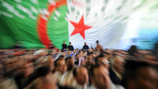 un voleur retrouvé endormi à côté de son butin