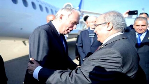 Arrivée à Alger du ministre français des Affaires étrangères