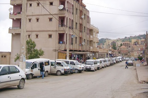 Aucune raison ni explication ne leur a été donnée: Les taxis de Bouzeguène délogés de la station de Azazga