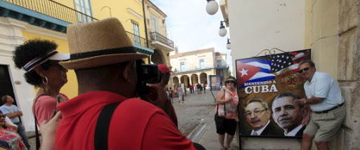 Barack Obama se rend à Cuba pour sceller le rapprochement avec les États-Unis