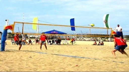 Beach volley: le duo de l’équipe nationale remporte le tournoi national à Zelfana