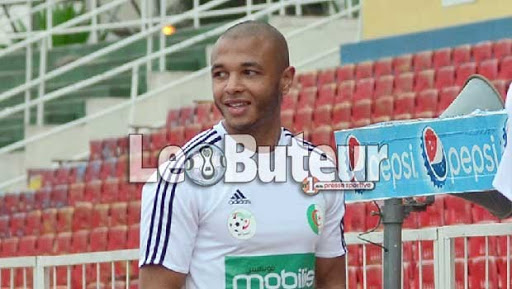 Brahimi : « La pelouse est en mauvais état, mais c’est l’Afrique »