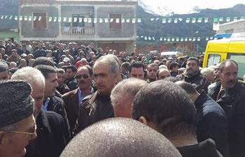 Des milliers de personnes lui ont rendu un dernier hommage: Mohamed Allek inhumé à Agouni Gueghrane