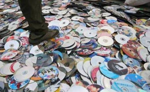 El Hamri: Saisie record de 85.000 CD et DVD contrefaits