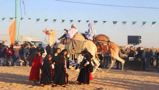 El-Oued: un mariage traditionnel clôture la fête de la ville aux milles coupoles