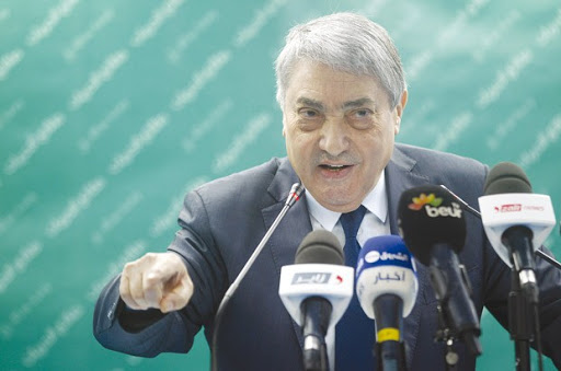 Il accuse le pouvoir de faire de la cause de la femme un alibi: Benflis : “La femme n’est qu’un objet de décor pour le système”