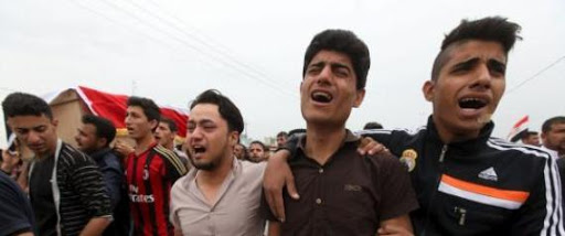 Irak: un village enterre ses morts après un attentat de l’EI à la fin d’un match de football