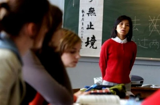 Langues étrangères: le choix élargi au secondaire, pas de changement pour le primaire et le moyen