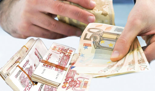 Le dinar continue sa dégringolade face au dollar