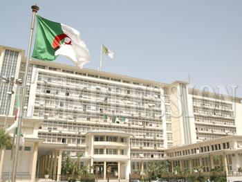 Le gouvernement change de priorité: La sécurité prend le dessus sur la crise