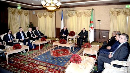 Le Président Bouteflika reçoit le ministre français des Affaires étrangères