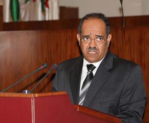 Les députés au gouverneur de la Banque d&rsquo;Algérie  » Vous avez détruit le dinar! « 