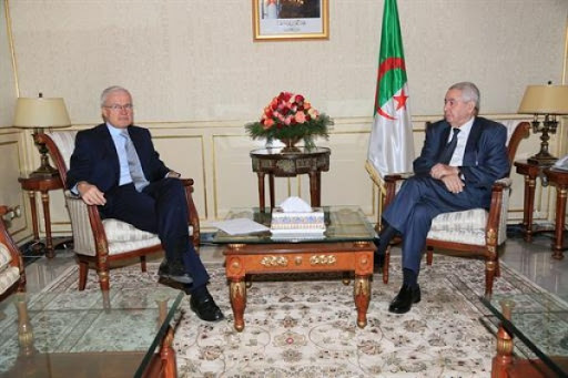 M. Bensalah reçoit l&rsquo;ambassadeur de France à Alger