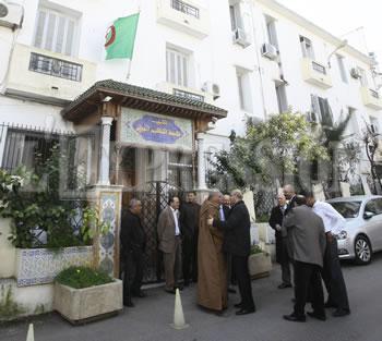 Meeting de soutien au programme du président: Les partis alliés dans l’embarras