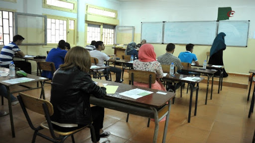 Mme Benghebrit inspecte les préparatifs des examens et concours