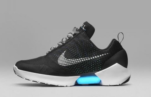 Nike lance la première chaussure qui se lace toute seule