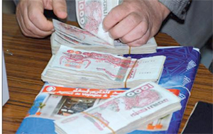 Notaires, avocats, agents immobiliers: Accusés de blanchiment