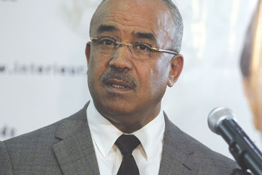 Noureddine Bedoui puis Gaïd Salah sont montés au créneau pour pointer le danger: Menace sécuritaire : la part du discours