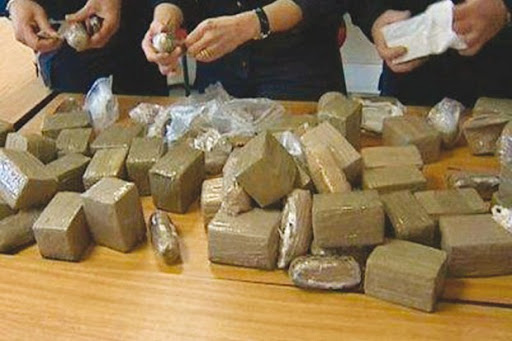 Plus de 100 kg de kif traité rejetés par les vagues: Quand la mer vomit de la drogue