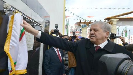 Sellal inaugure une cité d’habitation à Berrahal (Annaba)