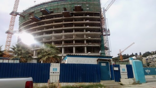 Sellal inspecte l’hôtel Sheraton et lance les travaux de la nouvelle gare maritime