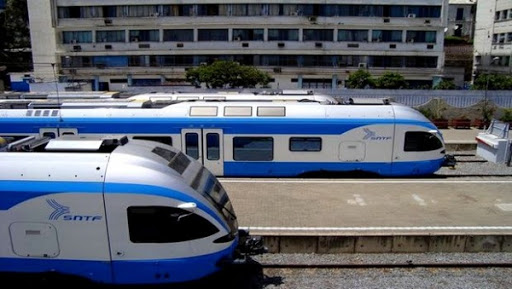 Accord SNTF/SNCF: des Algériens suivront dès 2016 une formation ferroviaire en France