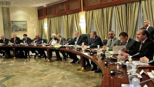 Algérie-France: Sellal appelle à saisir les « immenses opportunités » d’affaires de l’économie algérienne