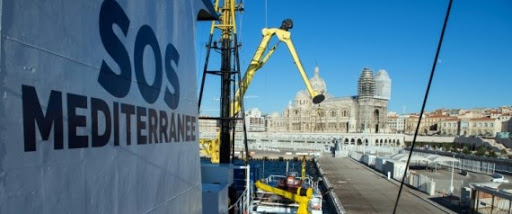 Canot en perdition au large de la Libye: au moins 8 morts selon SOS Méditerranée