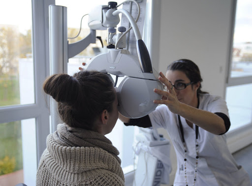 Diagnostic erroné en ophtalmologie: Une patiente traitée pendant 7 ans pour une maladie qu’elle n’avait pas