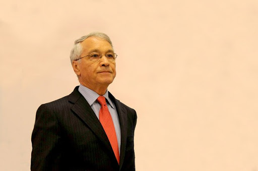 Du blanchiment judiciaire à la réhabilitation politique: Khelil force le destin