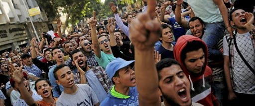 Egypte: malgré les mises en garde du régime, plus d’un millier de manifestants au Caire