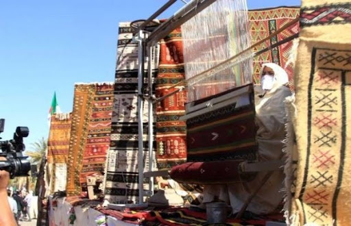 Ghardaïa: le tapis de pure laine, principale vedette de la fête nationale du tapis
