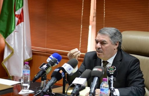 Hadjar souligne l&rsquo;importance d&rsquo;asseoir le dialogue et la concertation avec les partenaires sociaux