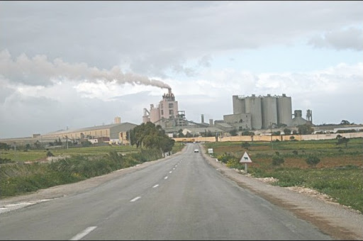 Installation d’un filtre à manche à la cimenterie de BÉNI SAF: Un marché à 2,8 millions d’euros attribué dans 10 jours