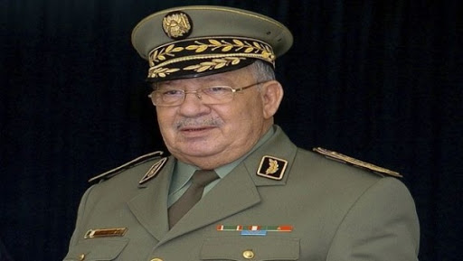 La bravoure des éléments de l&rsquo;opération d’El-Oued saluée par Gaïd Salah