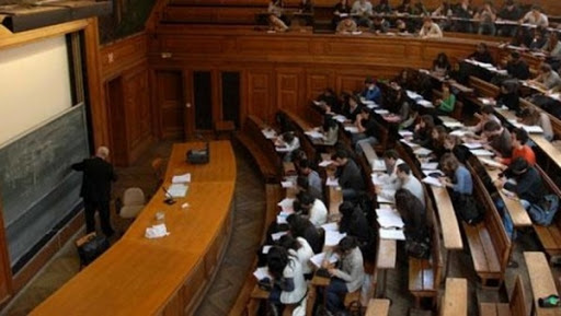 Le Président Bouteflika souligne « l&rsquo;importance vitale » accordée à l&rsquo;Education, l&rsquo;enseignement et la recherche scientifique