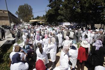 Les hôpitaux et l&rsquo;administration publique sous tension: Sit-in des blouses blanches et grève des communaux