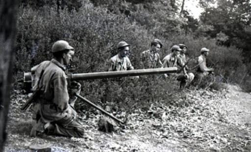 Les termes utilisés durant la Révolution ont leur référent dans l’histoire profonde du peuple