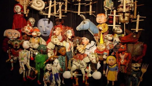 Mascara: une session de formation en marionnettes et spectacles burlesques