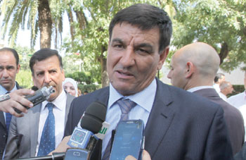 Mellah s’aligne sur la position d’Ouyahia