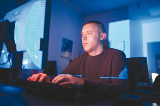 Octroi des marchés liés aux logiciels dits de “souveraineté”: Les développeurs algériens défavorisés par le vide juridique