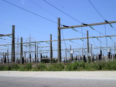 Oum Lassel raccordée au réseau électrique Les localités isolées sortent de l’enclavement