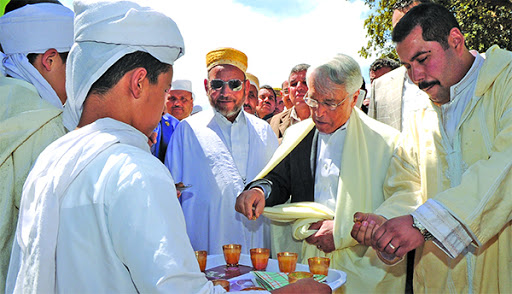 Processus de réhabilitation de chakib khelil, Une tournée à décrypter