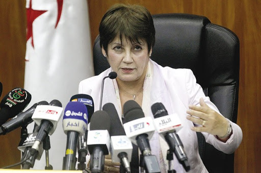 Protestation des contractuels Benghabrit : “Les lois de la République doivent être respectées”